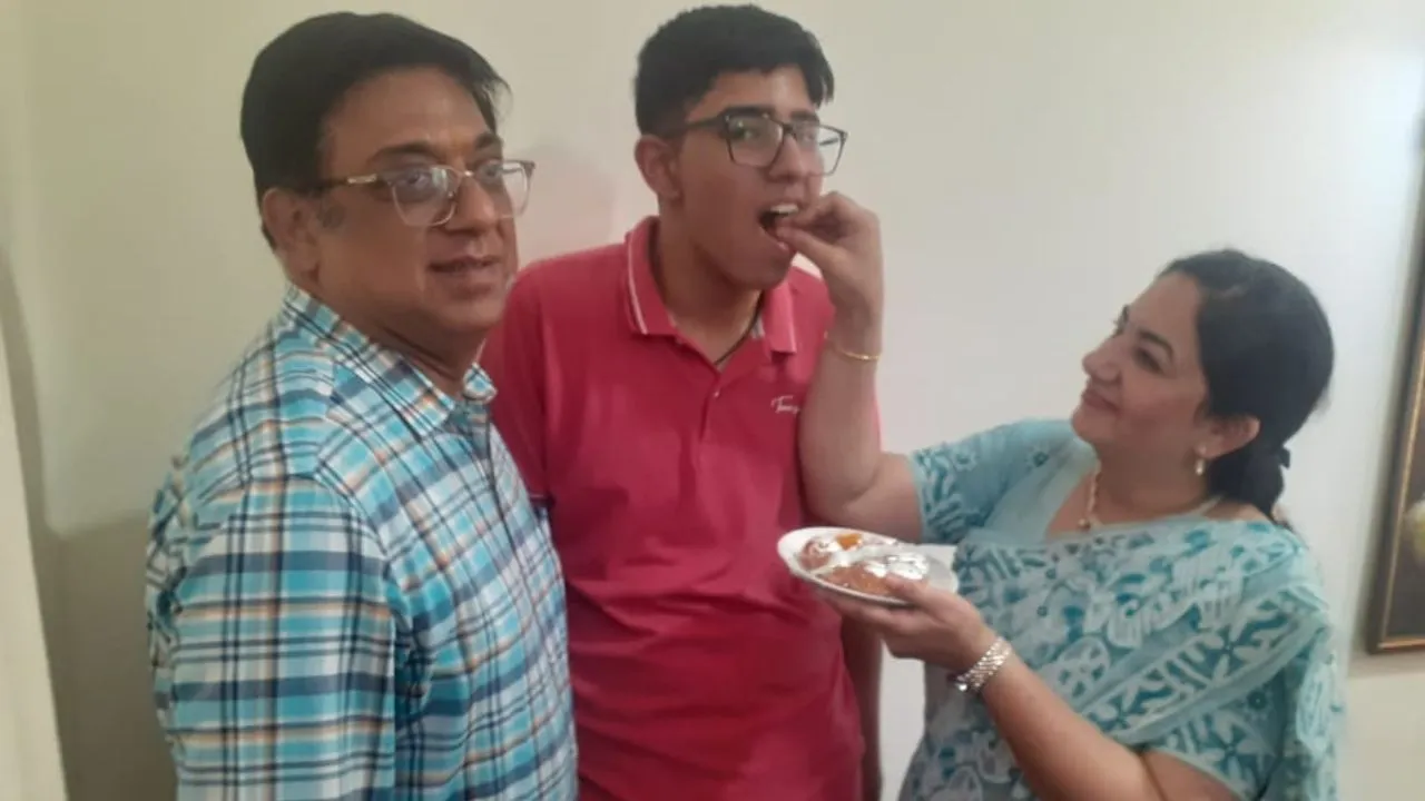  ICSE ISC Result 2024: कानपुर में 10वीं में ओजस्वित, अनुष्का व आयुषी ने हासिल किए 99.4 फीसदी अंक, 12वीं में प्रतिष्ठा सचान ने शहर में किया टॉप