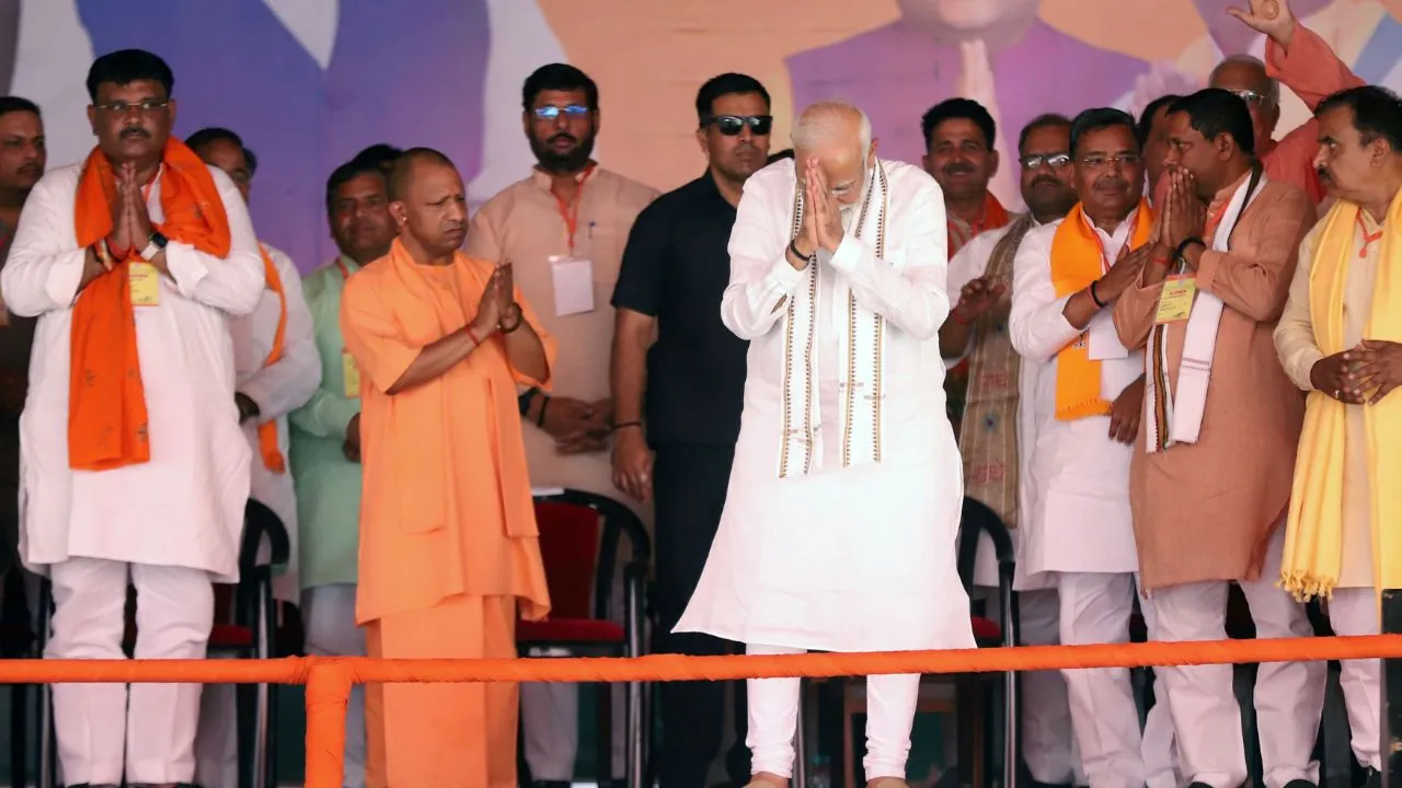 Lok Sabha Election 2024: इटावा में पीएम मोदी बोले- ओबीसी, एससी-एसटी का आरक्षण छीनना चाहती कांग्रेस...