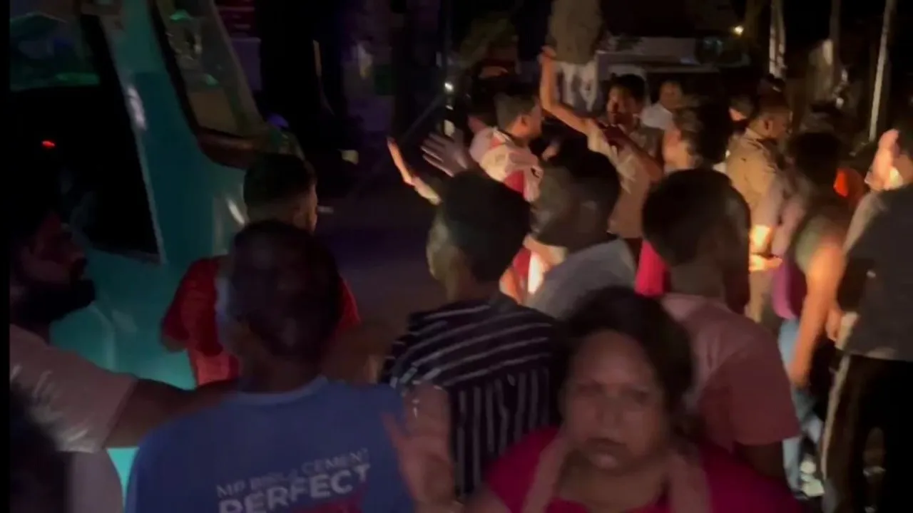 Lucknow Protest for Electricity 