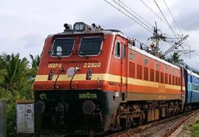 मुरादाबाद : यात्रीगण कृपया ध्यान दें...ट्रेन में किसी भी अंजान व्यक्ति से न बनाएं दोस्ती, हो सकते हैं जहर खुरानी का शिकार