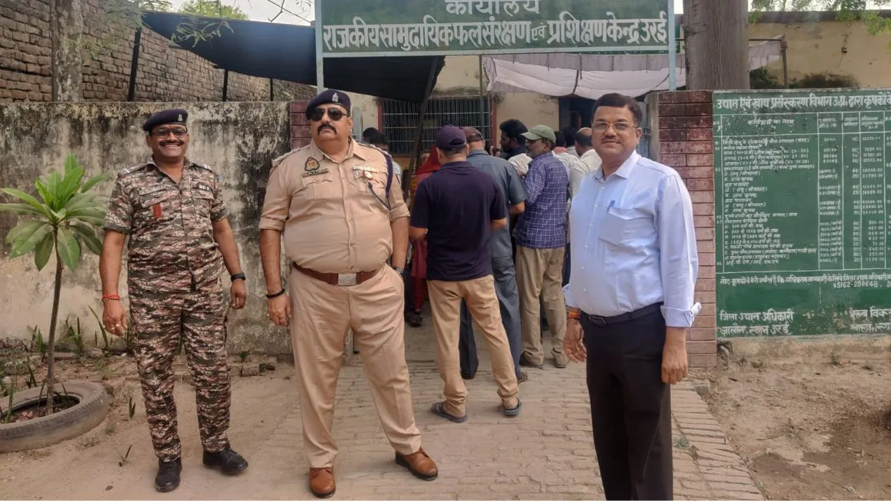 UP Lok Sabha Phase 5 Election जालौन 1