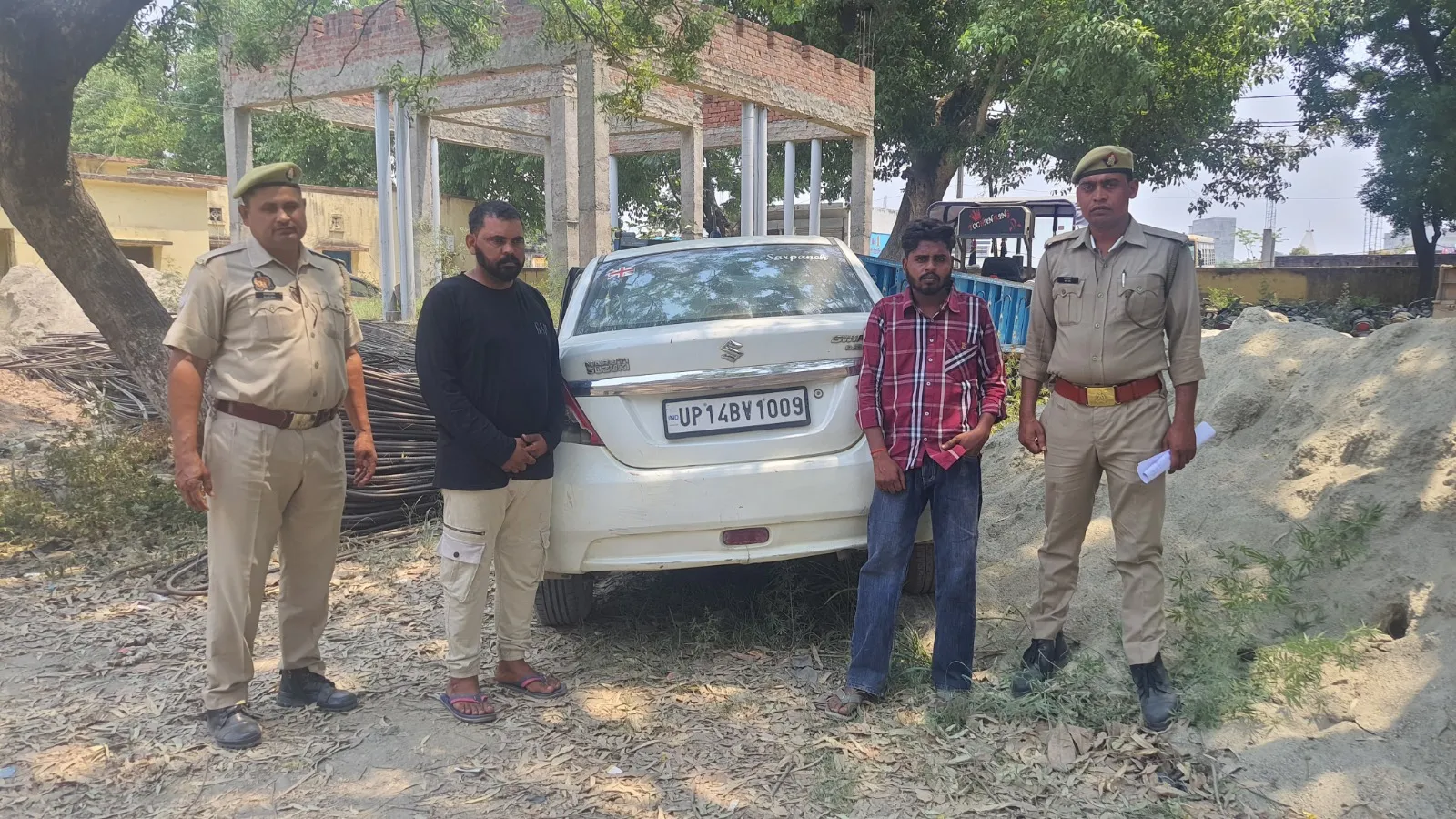 लखीमपुर-खीरी: पीलीभीत के दो अंतरराष्ट्रीय तस्कर गिरफ्तार, नेपाल में भी मादक पदार्थ की करते थे सप्लाई