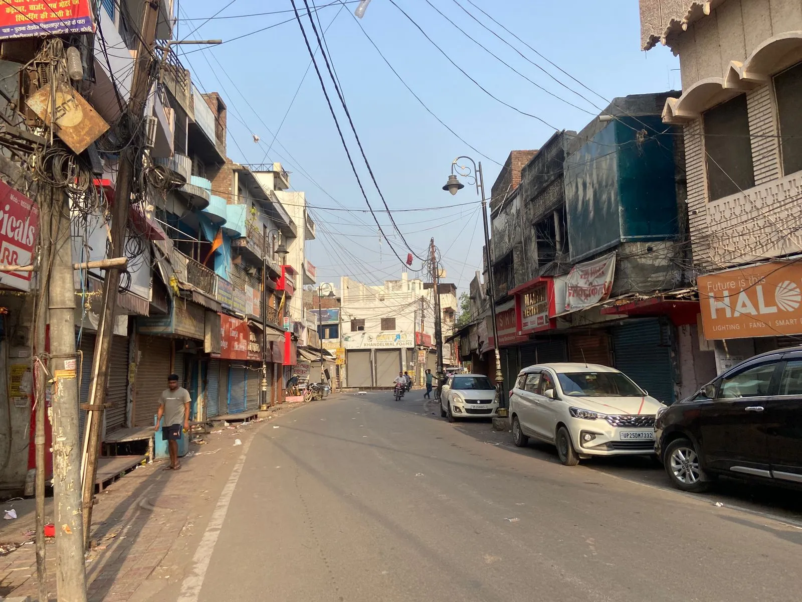 बरेली: सड़कों पर पसरा सन्नाटा, कर्फ्यू जैसा माहौल