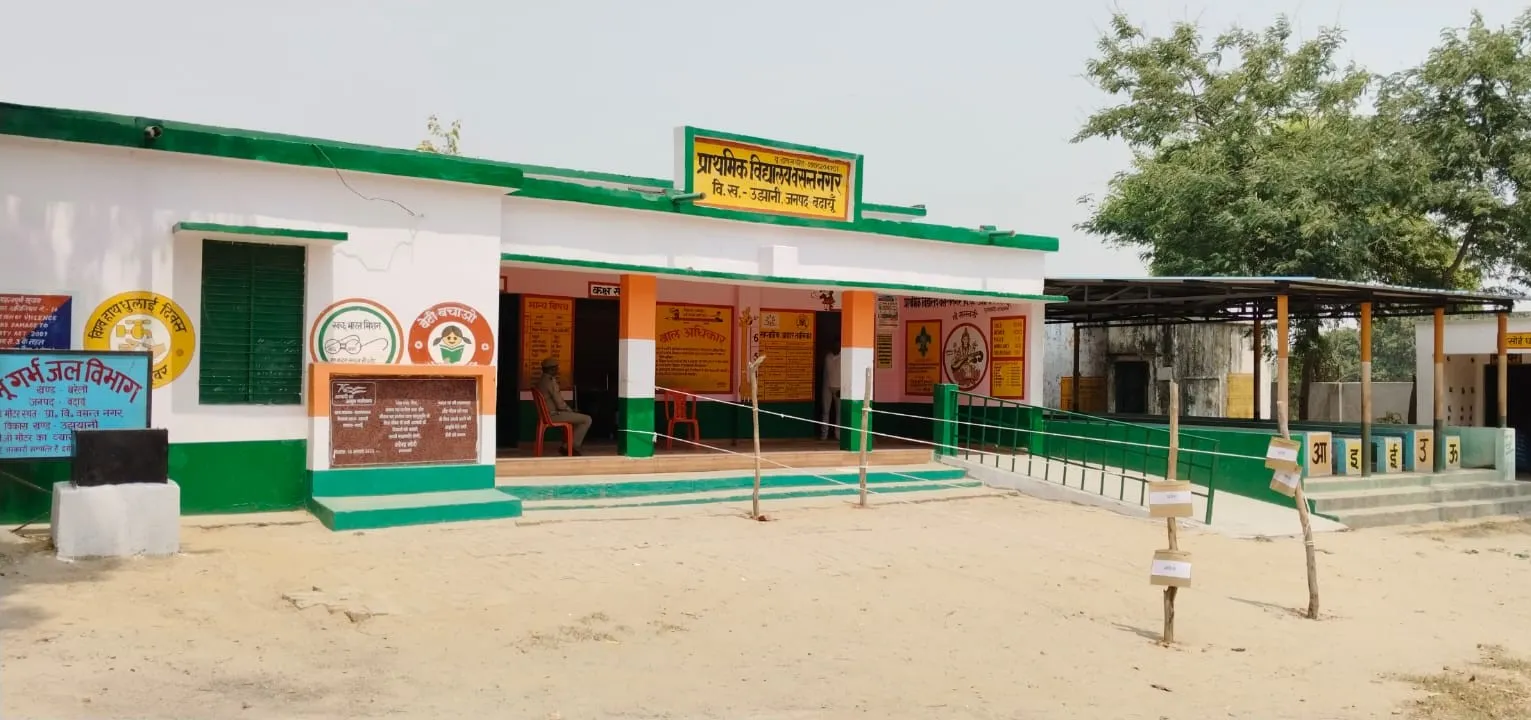 बदायूं: सुबह-शाम पड़े वोट, दोपहर में केंद्रों पर पसरा रहा सन्नाटा