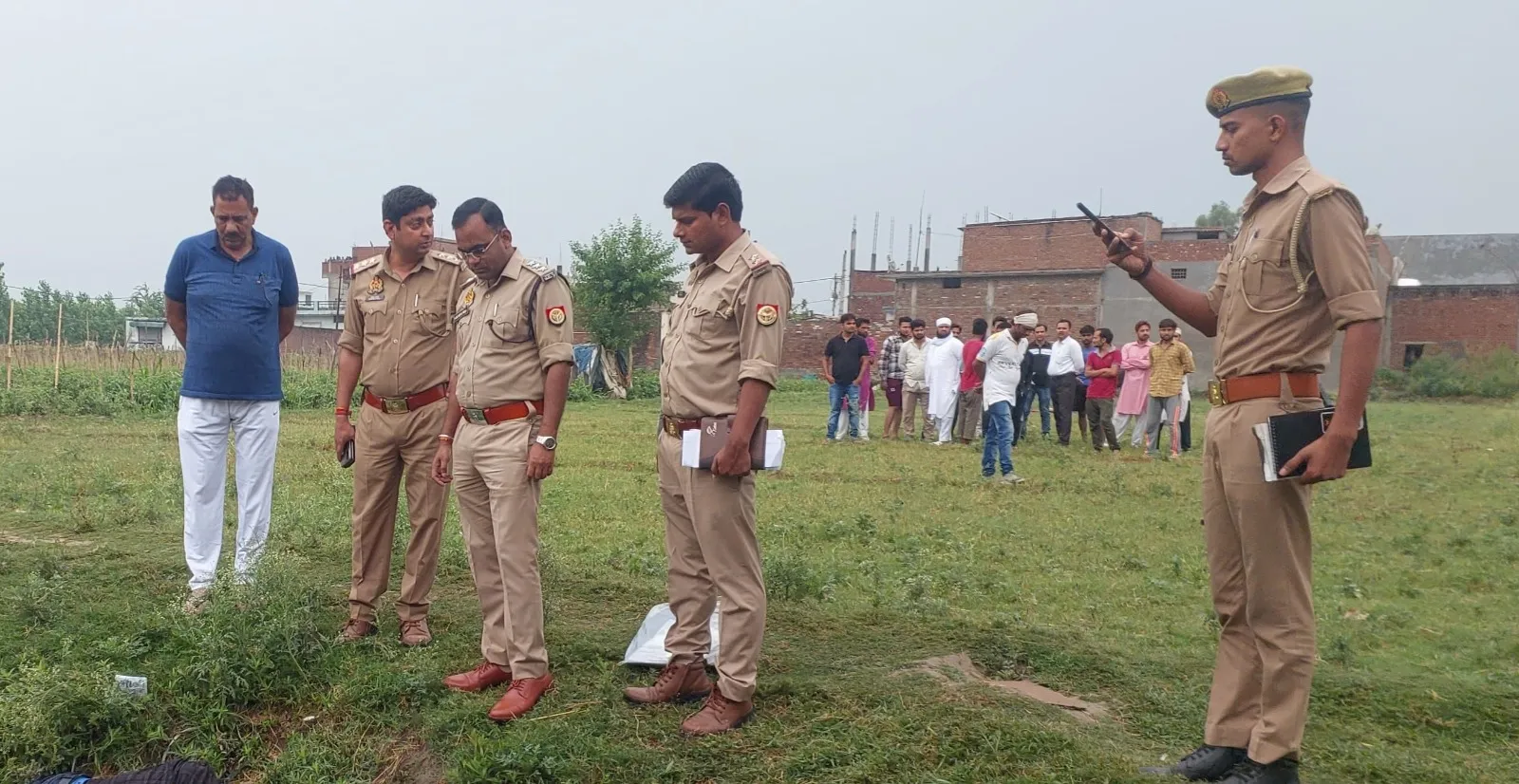 रामपुर: तालाब किनारे मिला ग्रामीण का शव, फैली सनसनी