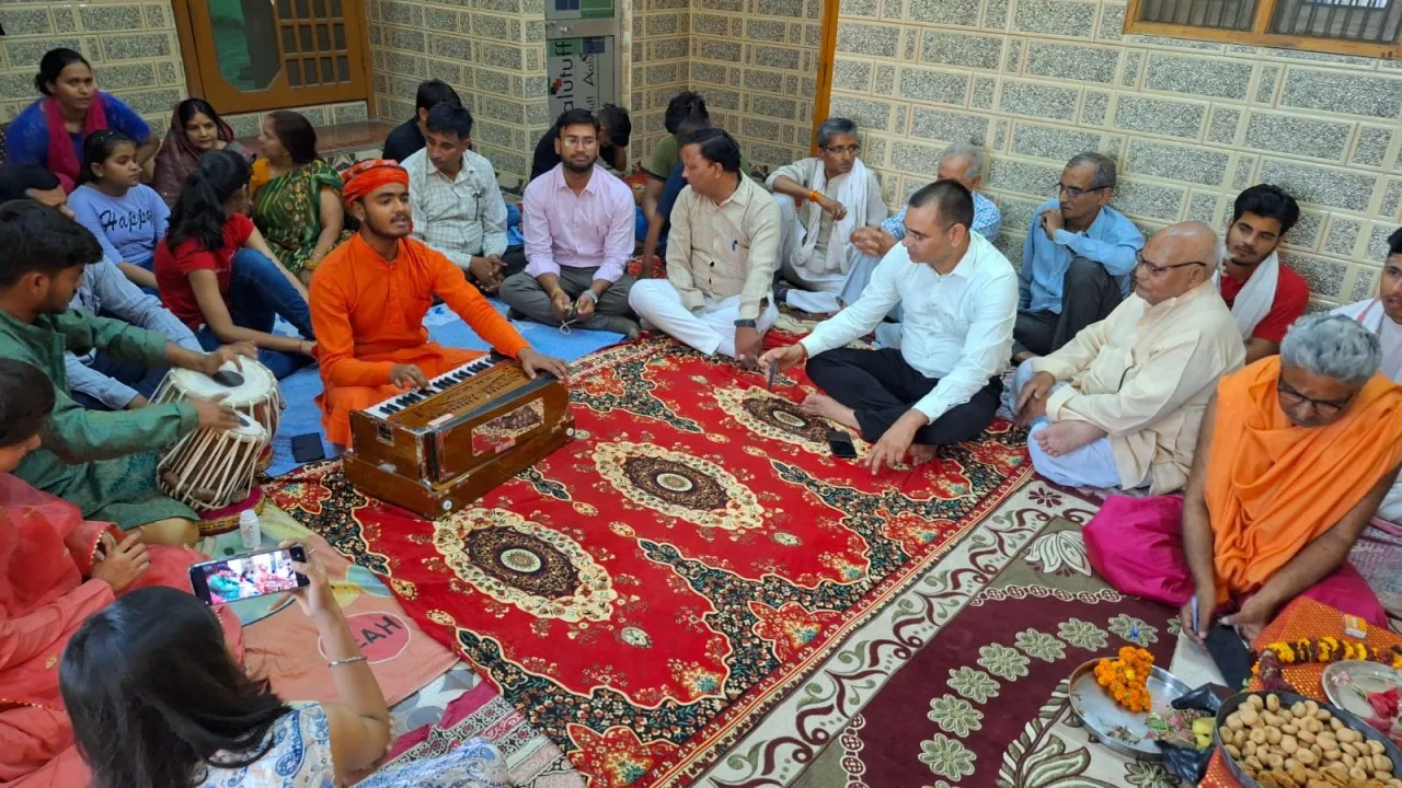 अयोध्या: मातंगी जयन्ती पर नादोपासना से सराबोर हुआ कालिकुलालय 