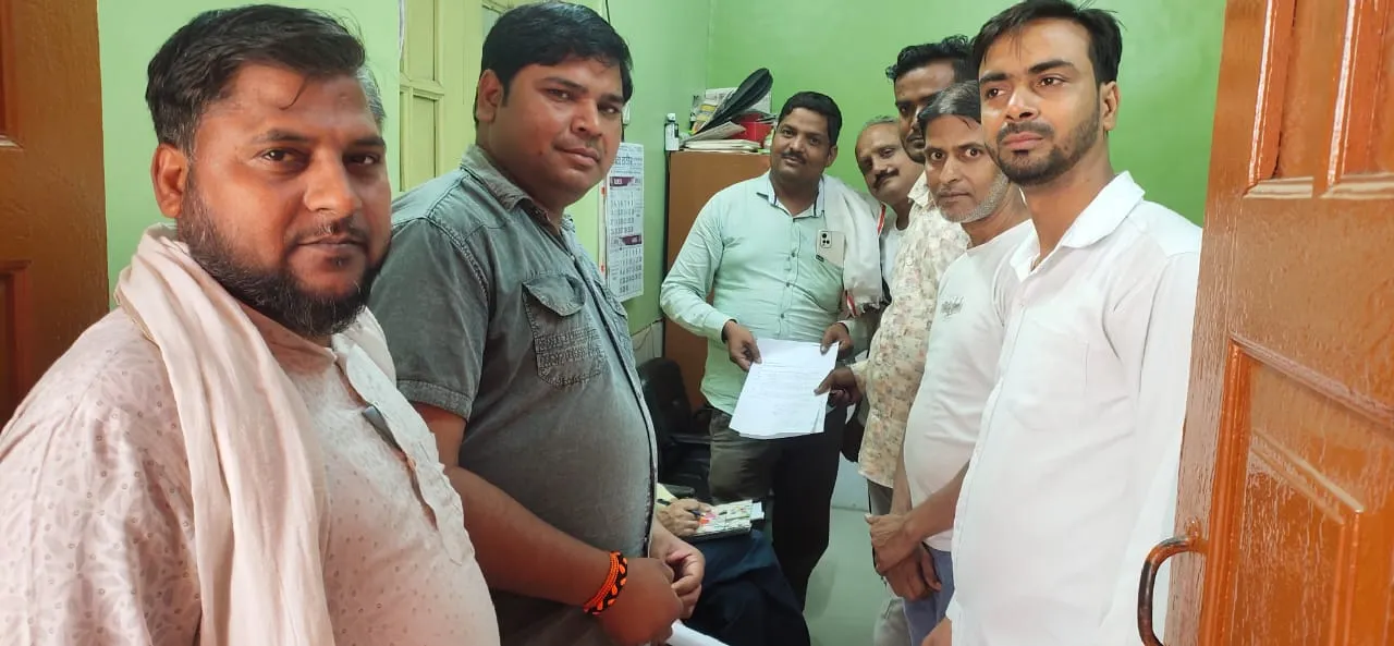 कासगंज: पालिकाध्यक्ष और सभासदों में बढ़ती ही जा रही रार, विकास और आय-व्यय का मांगा ब्योरा