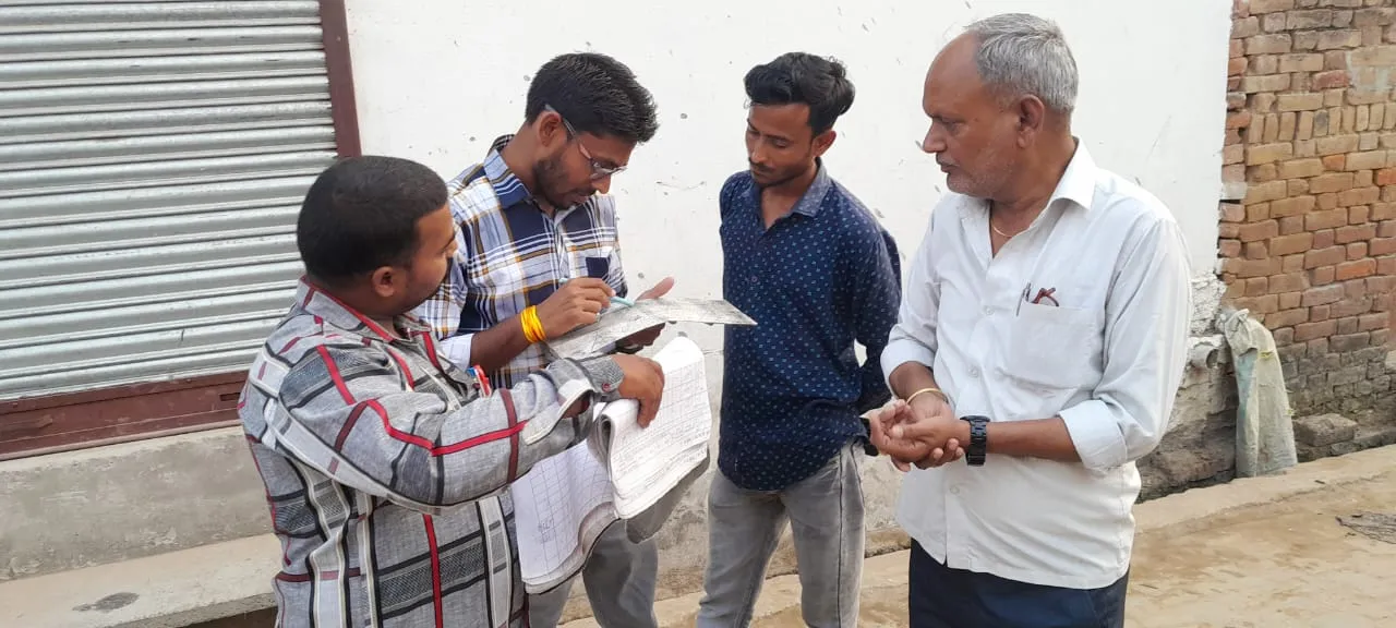 शाहजहांपुर: तालाब बिक्री मामले में लेखपाल ने किया मौका मुआयना, लौटे खाली हाथ