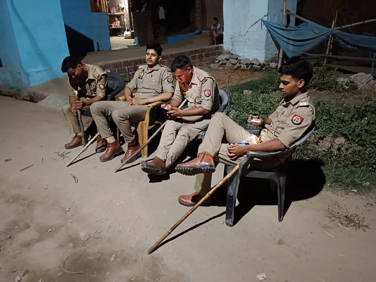 पीलीभीत: बाइक हटाने को लेकर मारपीट, चले पत्थर...सांप्रदायिक रंग देने की कोशिश 