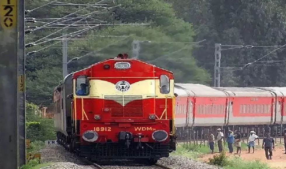 Bareilly News: ध्यान दें...अमरनाथ एक्सप्रेस 41 घंटे देरी से पहुंचेगी जंक्शन