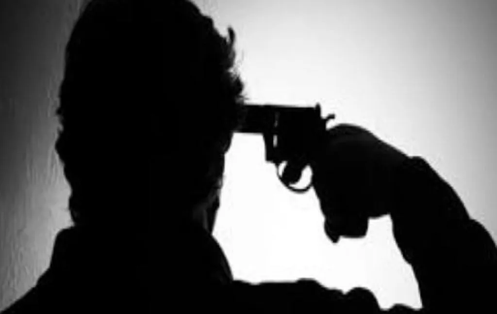 छत्तीसगढ़: पुलिसकर्मी ने खुद को मारी गोली, घायल 