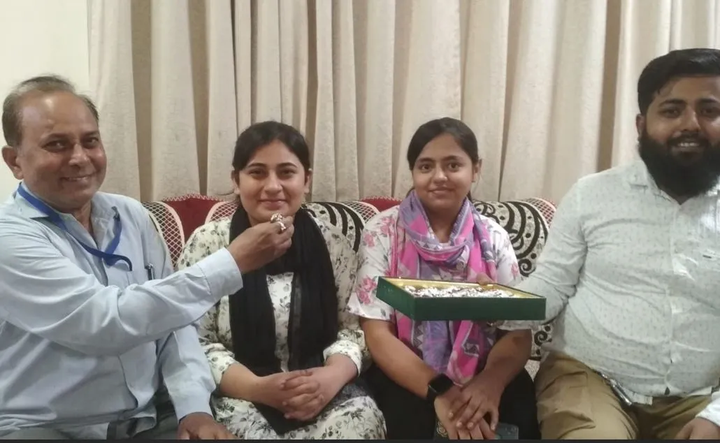 बदायूं: CISCE का परिणाम जारी, 10वीं में अनामिका और 12वीं में आयशा रईस बनी टॉपर