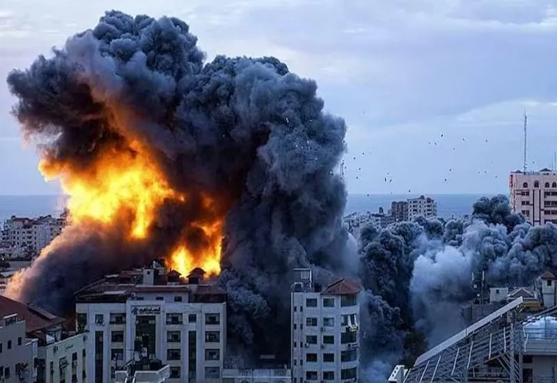 Israel–Hamas war : इजरायली हवाई हमले में 10 फिलिस्तीनियों की मौत, 20 अन्य घायल