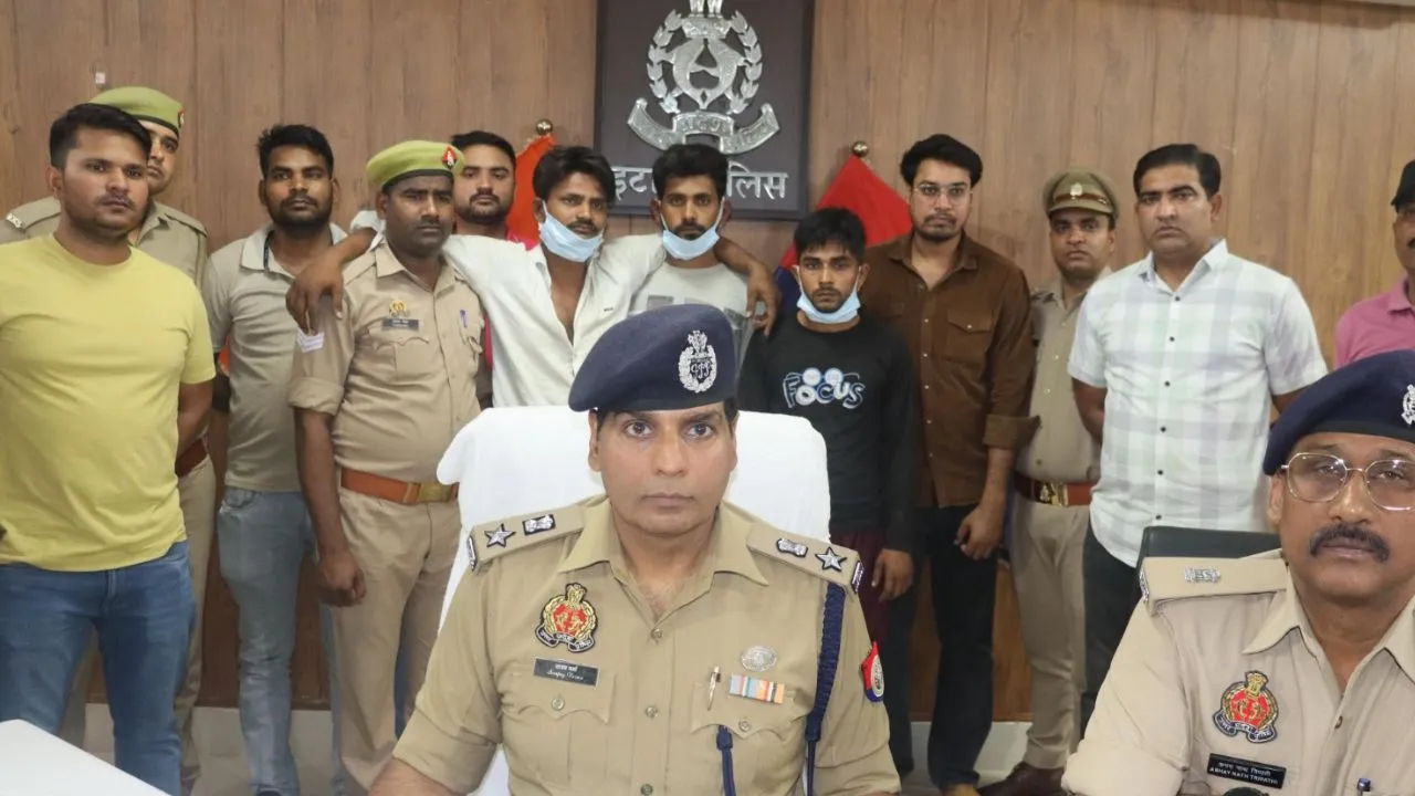Etawah News: ऑटो लूटने वाले गिरोह की पुलिस से मुठभेड़, तीन बदमाश गिरफ्तार, एक घायल, ये सामान हुआ बरामद  