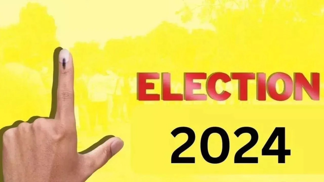 Hamirpur: केंद्रीय मंत्री साध्वी निरंजन ज्योति के साथ सेल्फी लेना पड़ा महंगा, मतदान अधिकारी हुए निलंबित