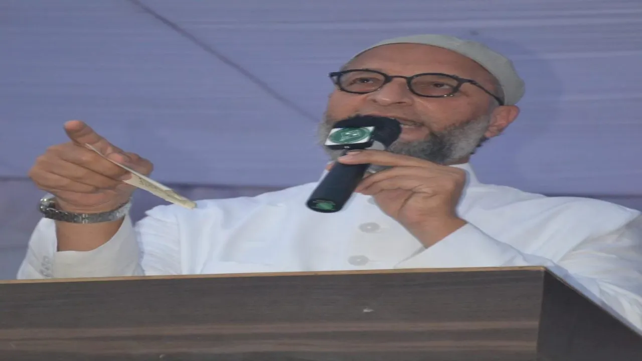 प्रतापगढ़ : मोदी,योगी कहते हैं मुसलमान ज्यादा बच्चे पैदा करते हैं : ओवैसी