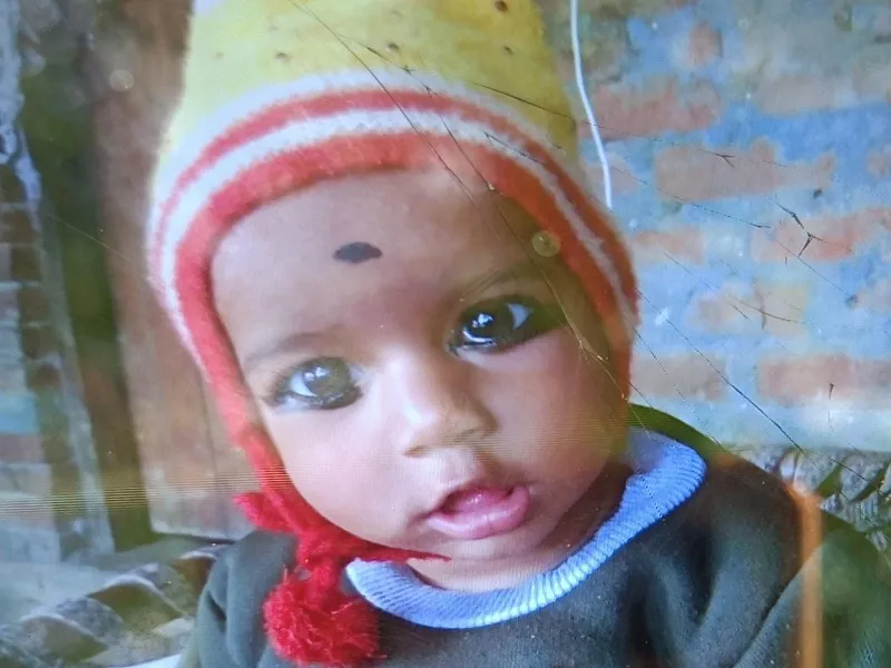 अमरोहा : कांच की गोली निगलने से मासूम की मौत, परिजनों का रो-रोकर बुरा हाल