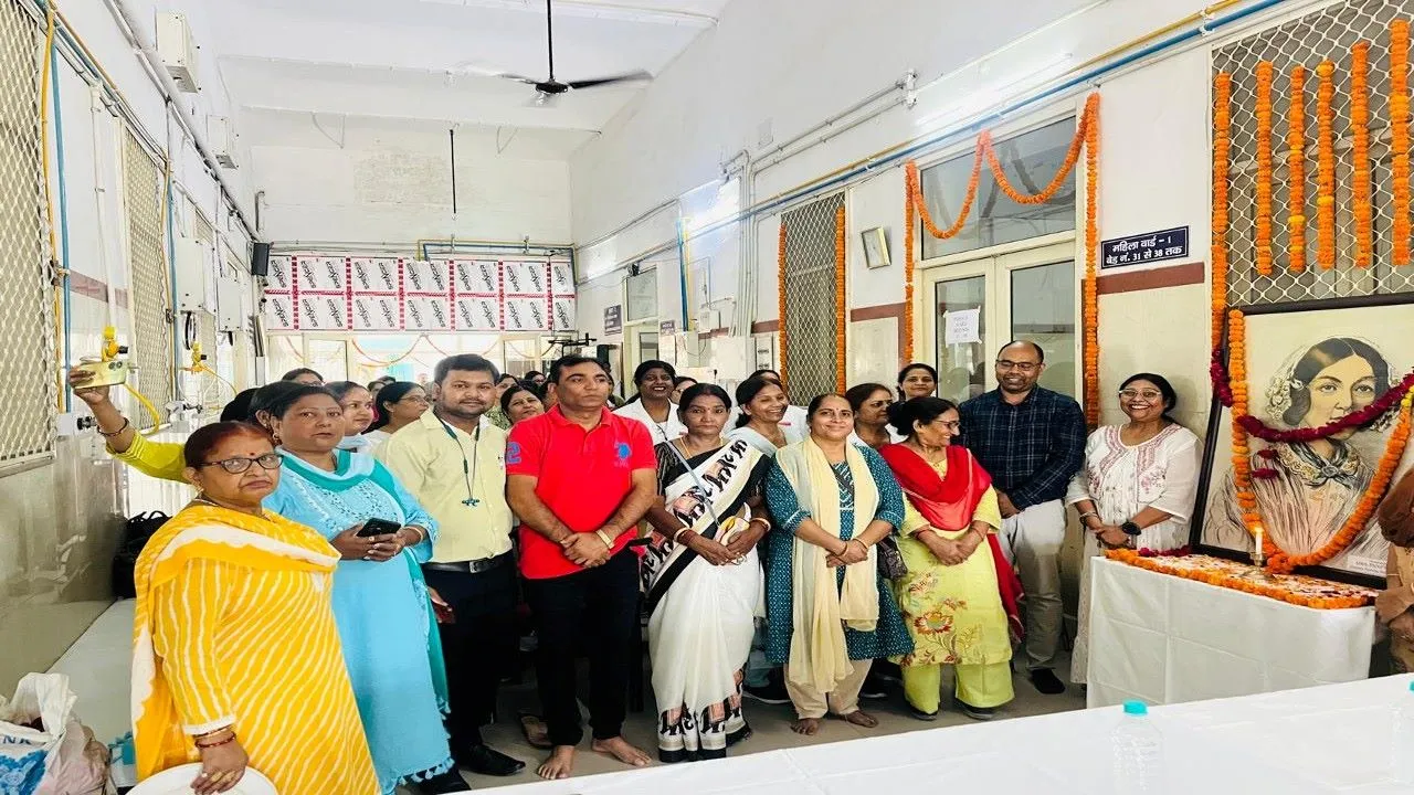 International Nurses Day: चिकित्सक और मरीज के हर सवाल का जवाब हैं नर्स, सम्मान में आयोजित हुये कार्यक्रम