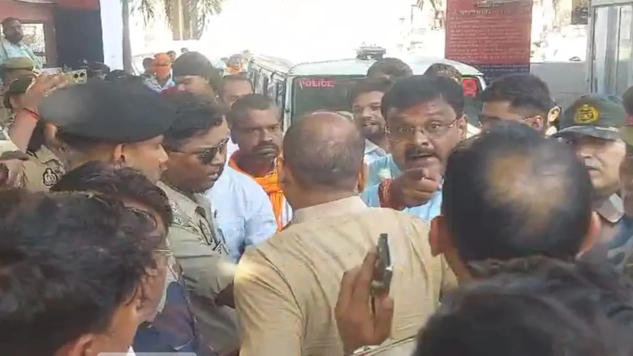 कन्नौज : सुब्रत ने कोतवाल को दी धमकी, भाजपाइयों का कोतवाली में हंगामा