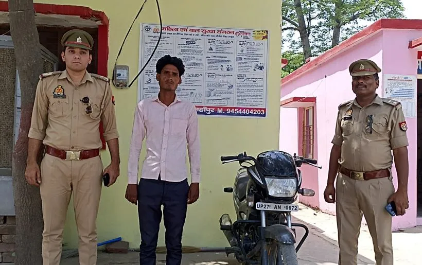 शाहजहांपुर: शराब पीने के लिए नहीं थे रुपये, चोरी कर ली बाइक...पुलिस ने दबोचा तो बोला साहब! कर दो माफ  