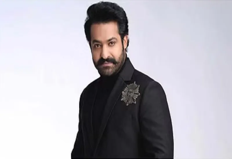 बॉलीवुड में गदर मचाने के लिए तैयार हैं जूनियर एनटीआर, फिल्म 'वॉर 2' में ऋतिक रोशन के साथ करेंगे स्क्रीन शेयर  