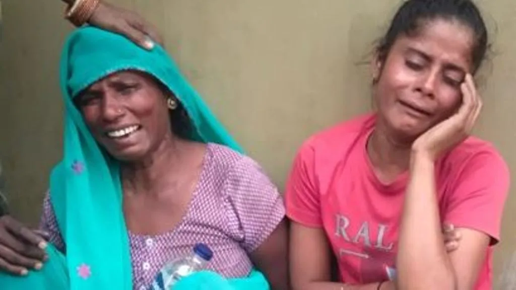 शाहजहांपुर: ट्रेन से कटकर छात्रा की मौत, बहगुल नदी में गिरा शव...मां ने दो युवकों पर धक्का देने का लगाया आरोप 