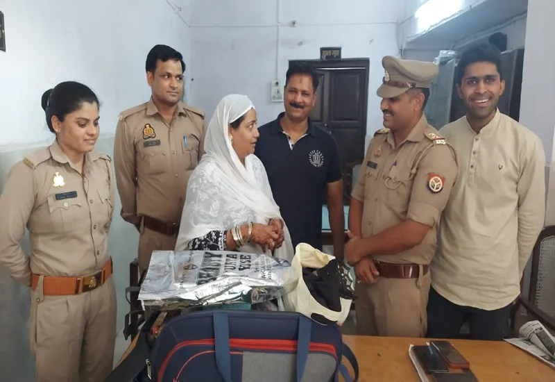 मुरादाबाद : महिला का ऑटो में छूटा बैग, सर्च ऑपरेशन में मिली सफलता...तबस्सुम जहां बोलीं- थैंक्यू सर