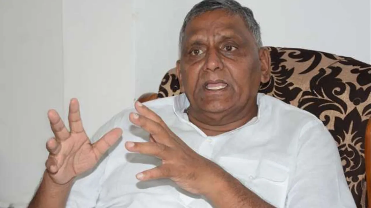 Kanpur: लोकसभा प्रत्याशी देवेंद्र सिंह भोले के काफिले की गाड़ी से हुआ हादसा; 2 युवक गंभीर रूप से घायल, हैलट रेफर