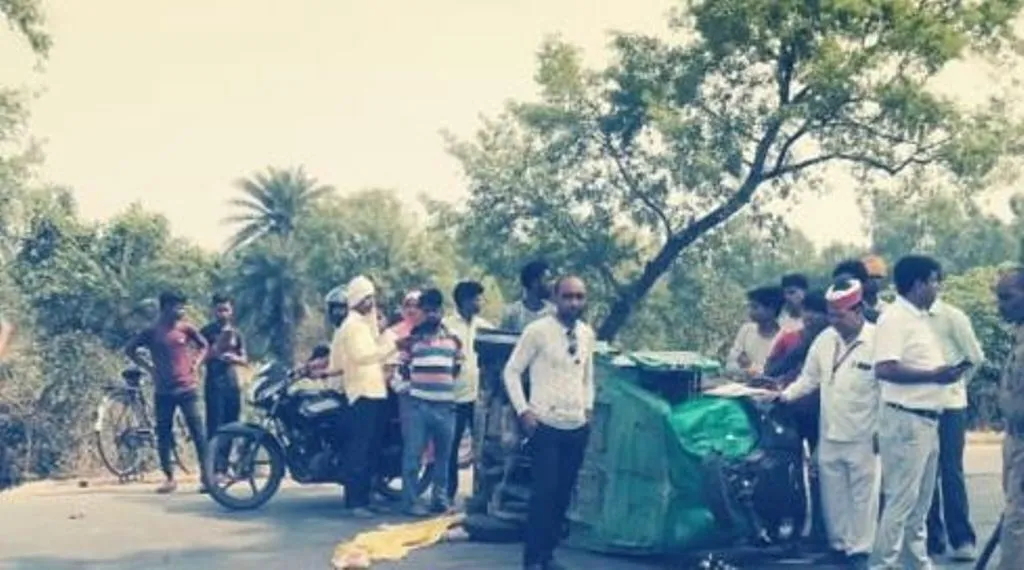 बदायूं: रोडवेज बस ने ऑटो को मारी टक्कर, बच्चे समेत दो की मौत...आठ घायल