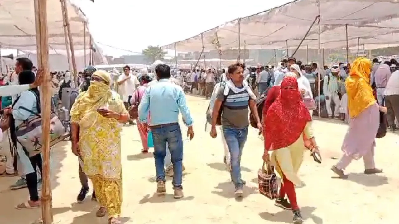 Lok Sabha Election 2024: फतेहपुर में विज्ञान भवन से हुईं रवाना हुईं पोलिंग पार्टियां...2143 पोलिंग पार्टियां कराएंगी लोकसभा चुनाव