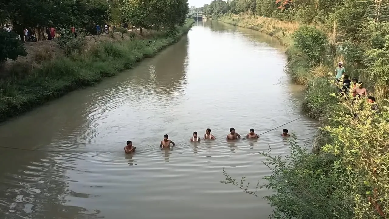 बहराइच : नहर में स्नान करते समय पांच दोस्त डूबे, एक की मौत 