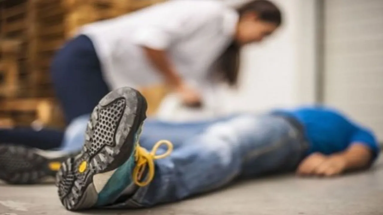 Kanpur Dehat: थ्रेसर की चपेट में आने से महिला हुई घायल; सूचना पाकर दौड़ा पति रास्ते में गश खाकर गिरा, मौत 