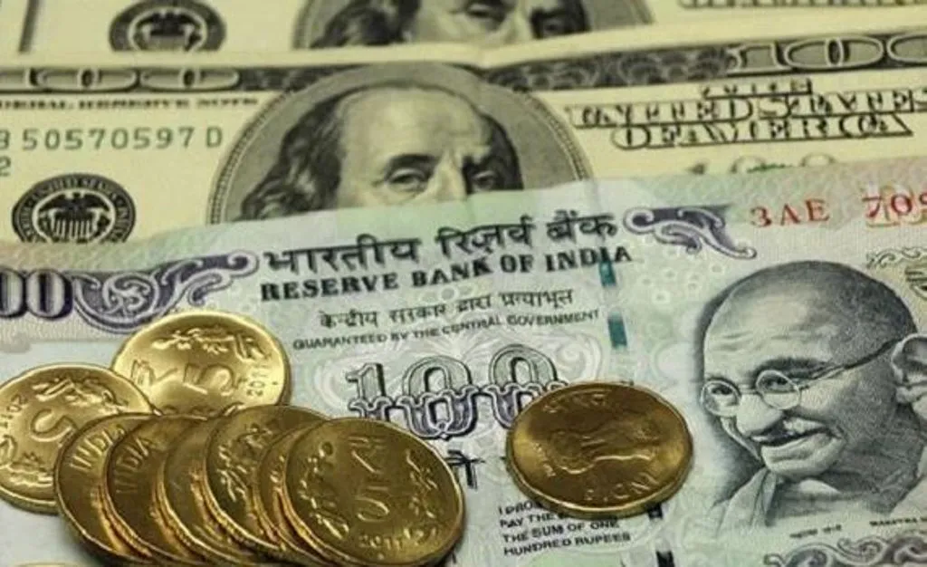 रुपये ने शुरुआती कारोबार में अमेरिकी डॉलर के मुकाबले सीमित दायरे में किया कारोबार 