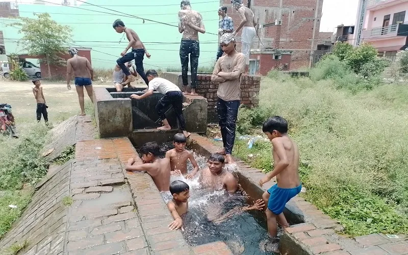 रामपुर : 44 डिग्री सेल्सियस तक पहुंचा पारा, गर्मी की तपिश से लोग बेहाल