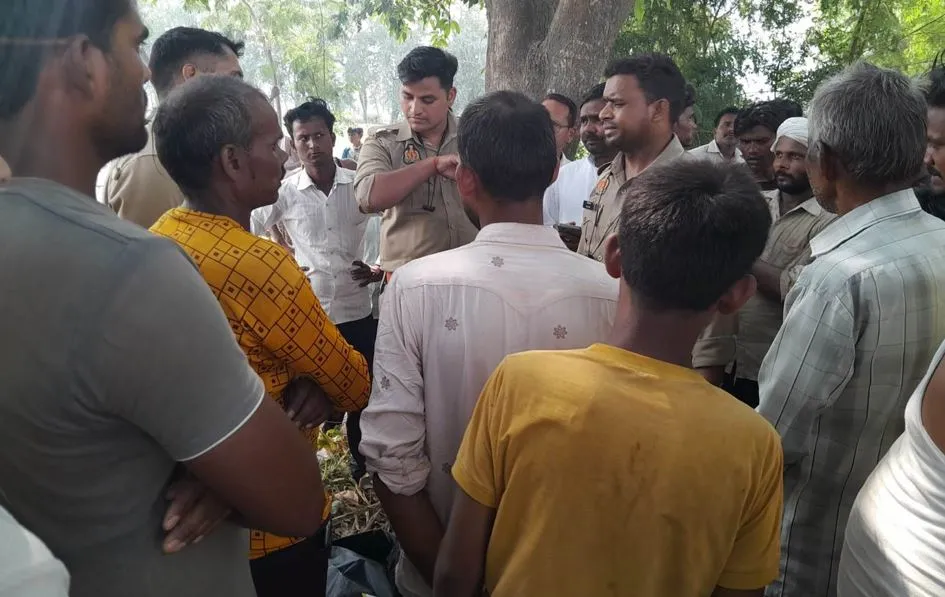 लखीमपुर-खीरी: हाईटेंशन लाइन की चपेट में आने से किशोर की मौत, परिजनों का रो-रोकर बुरा हाल 