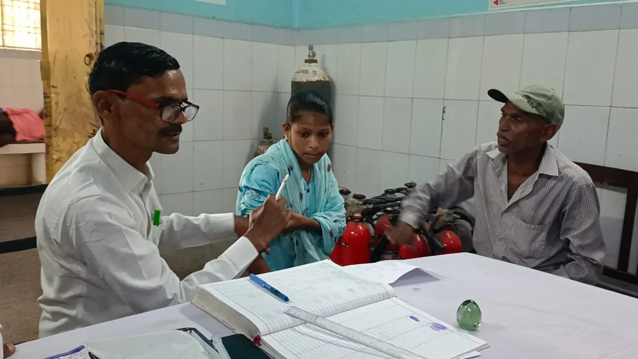 कुत्तों का आंतक : बच्चों समेत नौ लोगों पर हमला, छुट्टा मवेशियों के बीच कुत्ते के हमले बढ़े