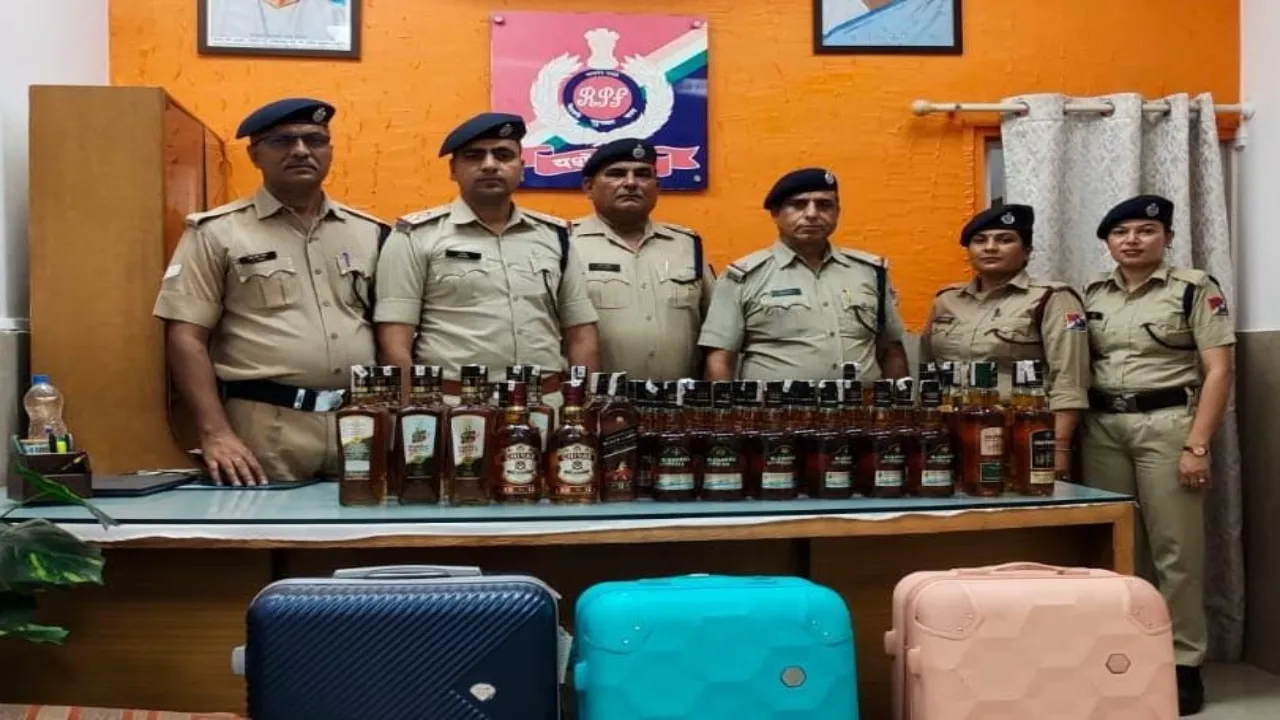 प्रयागराज : आपरेशन सतर्क' ने राजधानी में पकड़ी अंग्रेजी शराब की खेप