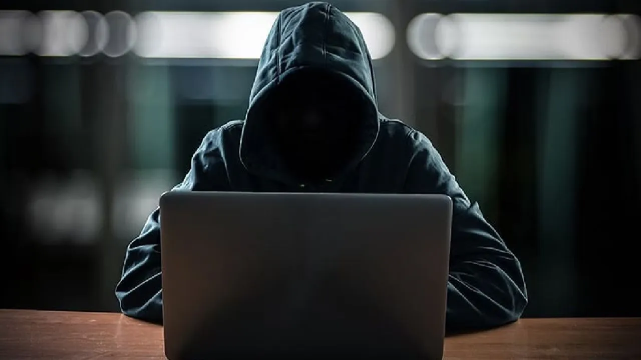 Kanpur: साइबर ठगों ने खाकी को भी नहीं छोड़ा; दरोगा को फोन कर लगाया चूना, खाते से उड़ाए इतने हजार रुपये