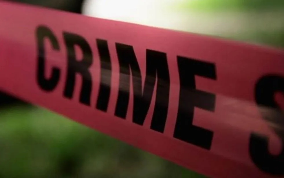 Bareilly News: प्रेमी ने धारदार हथियार से की महिला की हत्या, कमरे में अर्धनग्न अवस्था में मिला शव