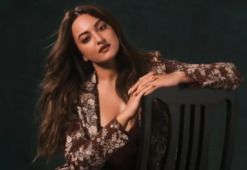 सोनाक्षी सिन्हा ने कहा- प्रोडक्शन में उतरने की जल्दबाजी नहीं, मैं एक्टिंग और नेल्स कंपनी चलाने में व्यस्त हूं