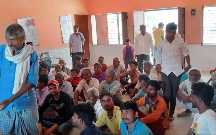 Bareilly News: ढकिया के लोगों का डीएम को पत्र, इस चुनाव में नहीं करेंगे मतदान