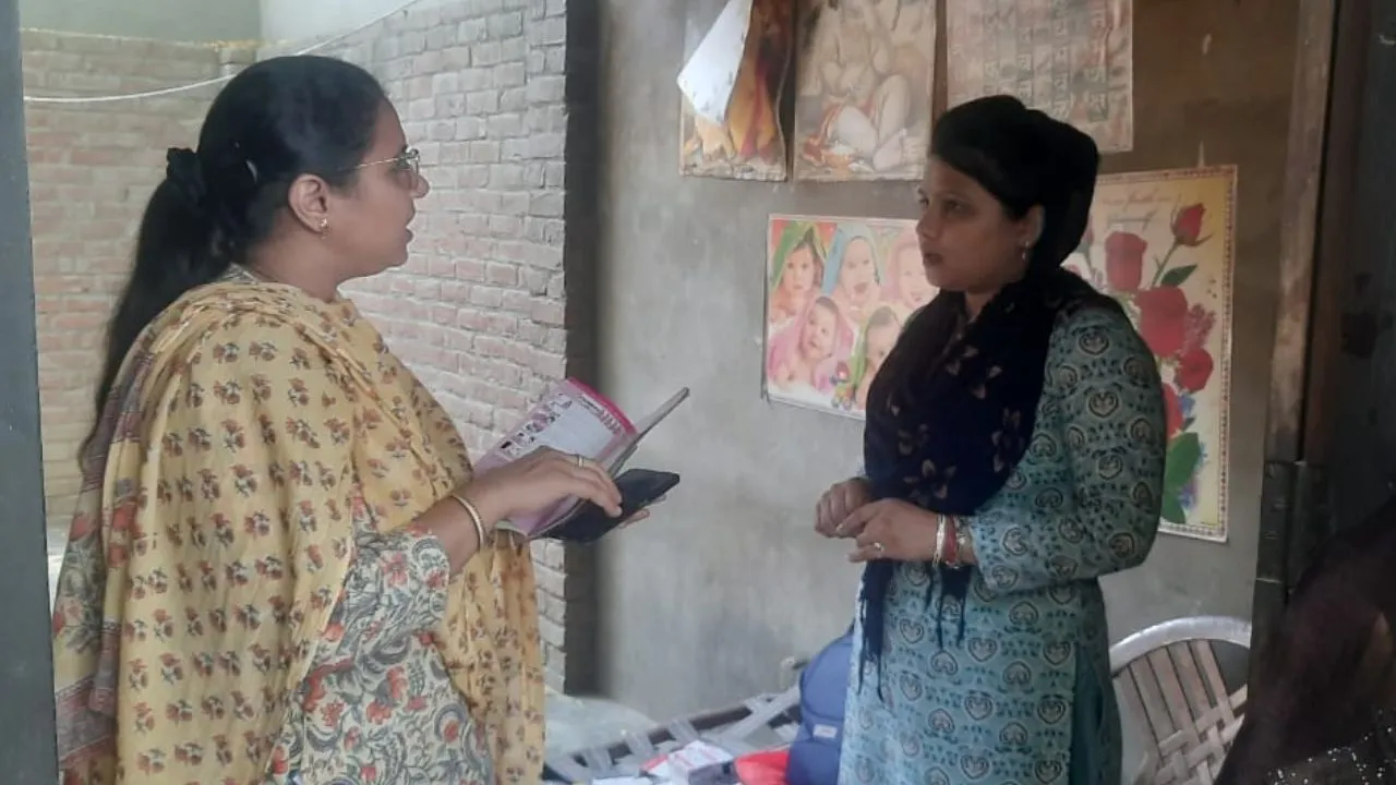 कासगंज: टीकाकरण पर लापरवाही, एसडीएम ने जताई नाराजगी 