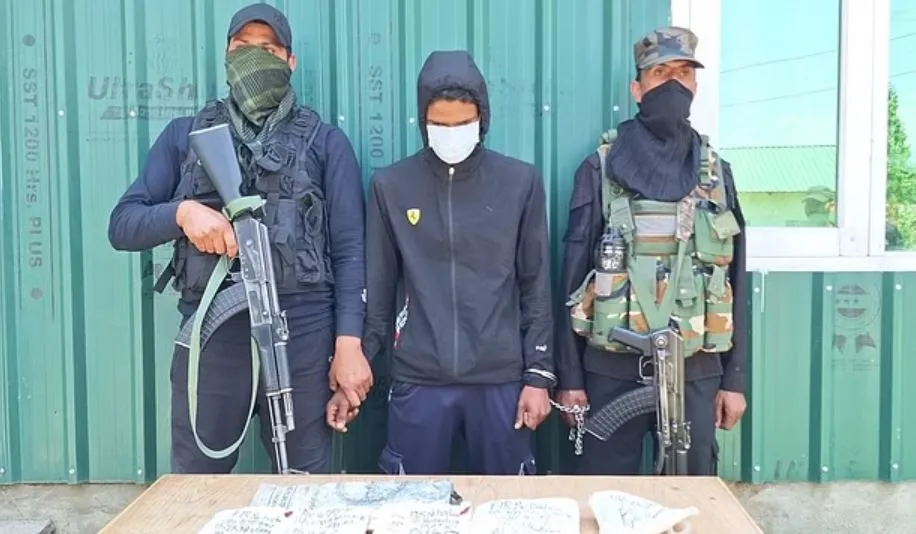 जम्मू कश्मीर: हंदवाड़ा में हिजबुल मुजाहिदीन का आतंकवादी गिरफ्तार 