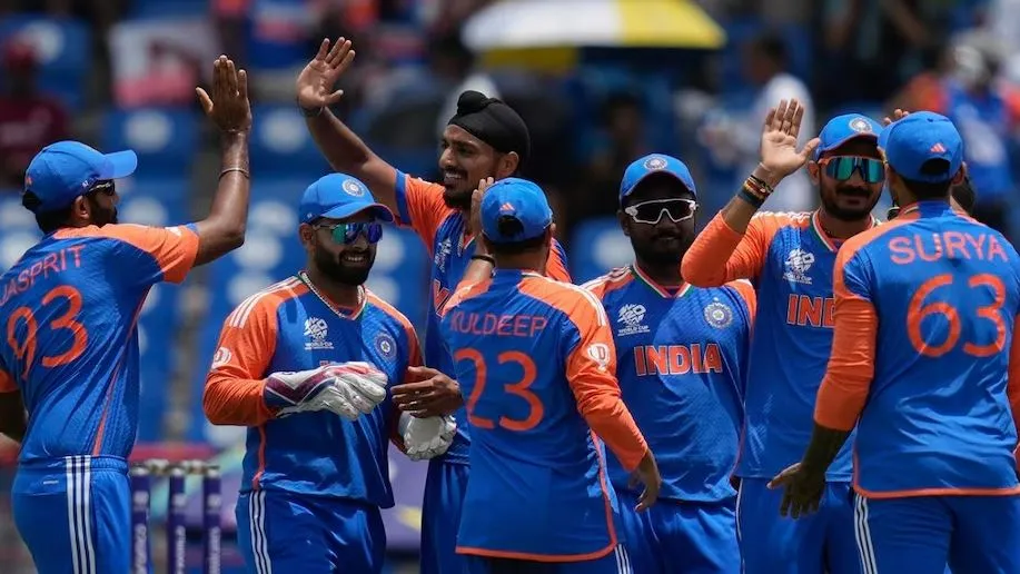 IND vs AUS: भारत ने ऑस्ट्रेलिया को 24 रनों से दी मात, सेमीफाइनल में पहुंची