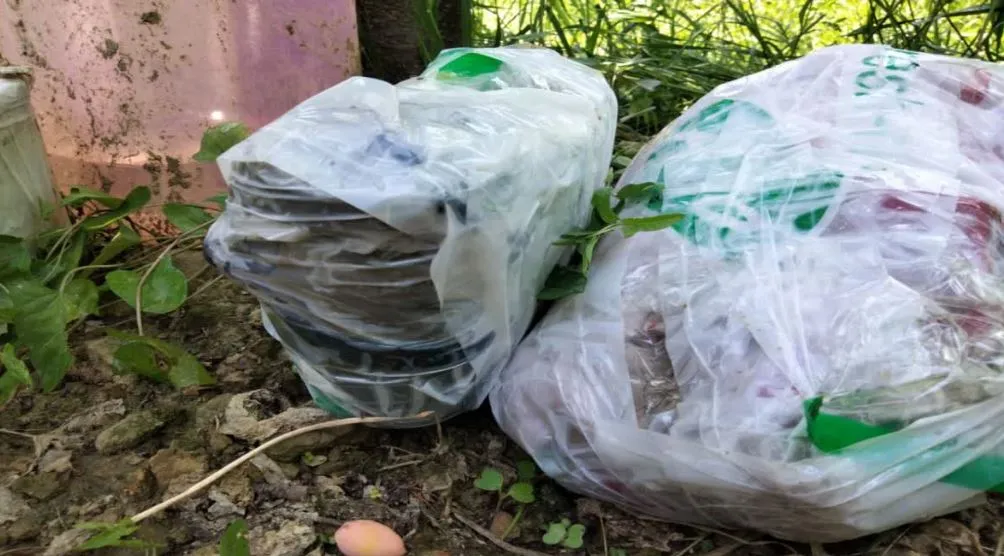 कश्मीर में ओजीडब्ल्यू नेटवर्क से आईईडी बरामद, हथियार और गोला-बारूद भी मिले 