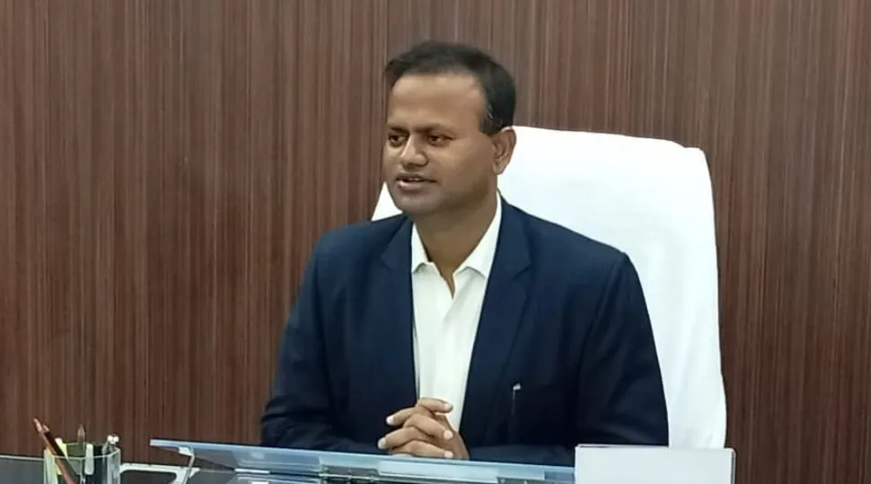 बरेली: डीएम रविंद्र कुमार ने हटाए एसडीएम नवाबगंज, अब मल्लिका को जिम्मेदारी