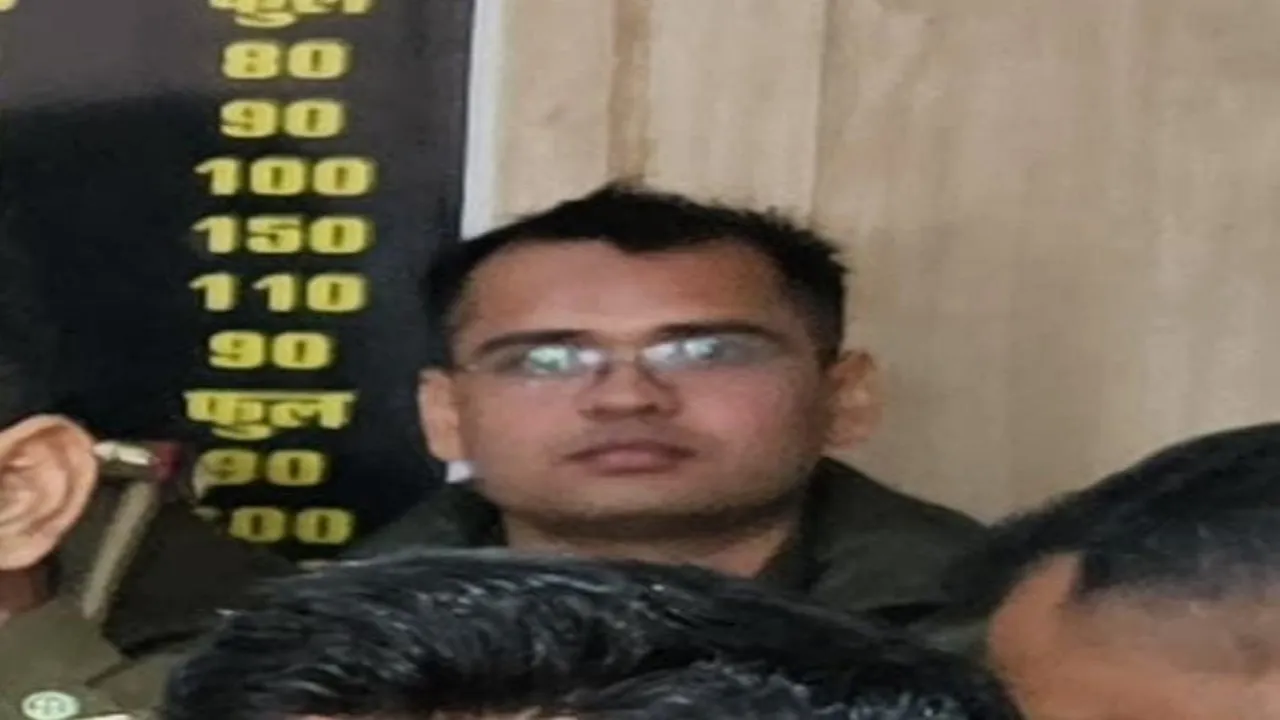 बाराबंकी: खुद को गोली मारकर दरोगा ने की आत्महत्या, कमरे से मिला सुसाइड नोट