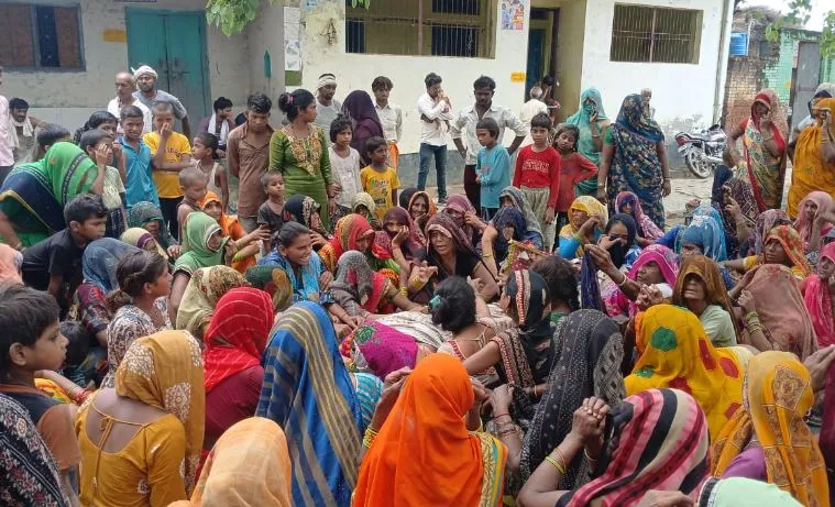 कासगंज: झुलती विद्युत लाइन की चपेट में आकर महिला की मौत