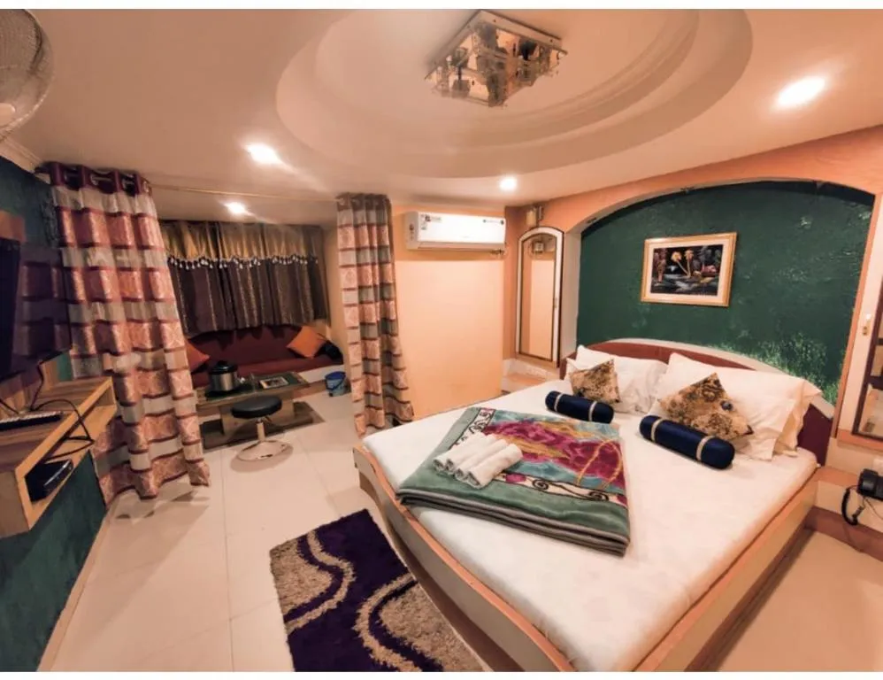 बरेली: सिस्टम की मार...बर्बादी की ओर शहर का होटल उद्योग, कई होटल जल्द ही हो सकते हैं बंद