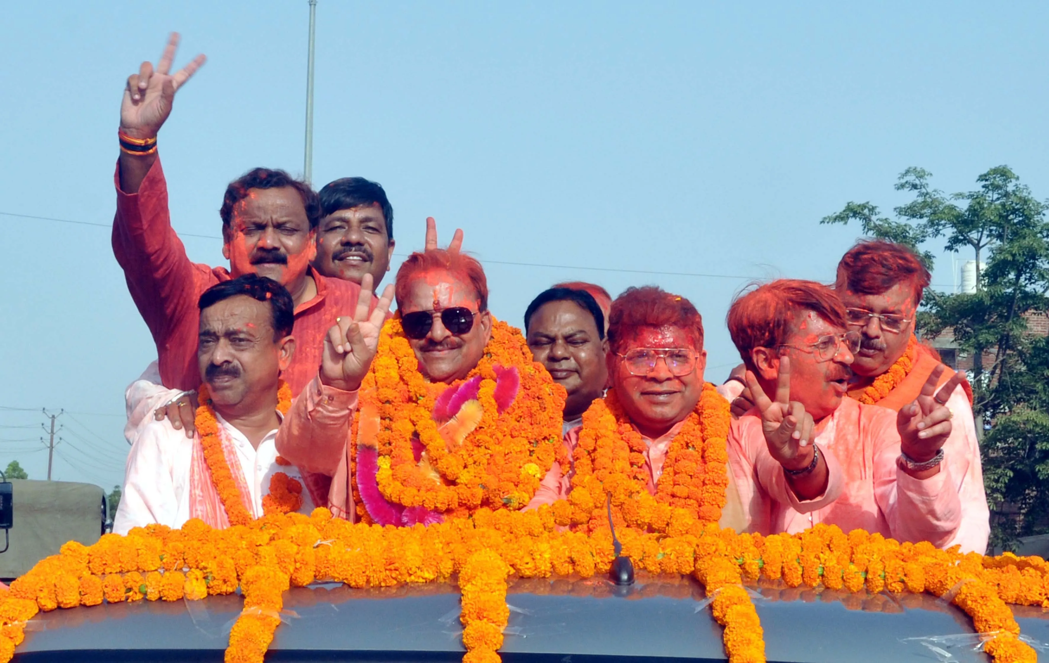 रुद्रपुर: प्रचंड जीत के बाद अजय भट्ट ने निकाला विजय जुलूस